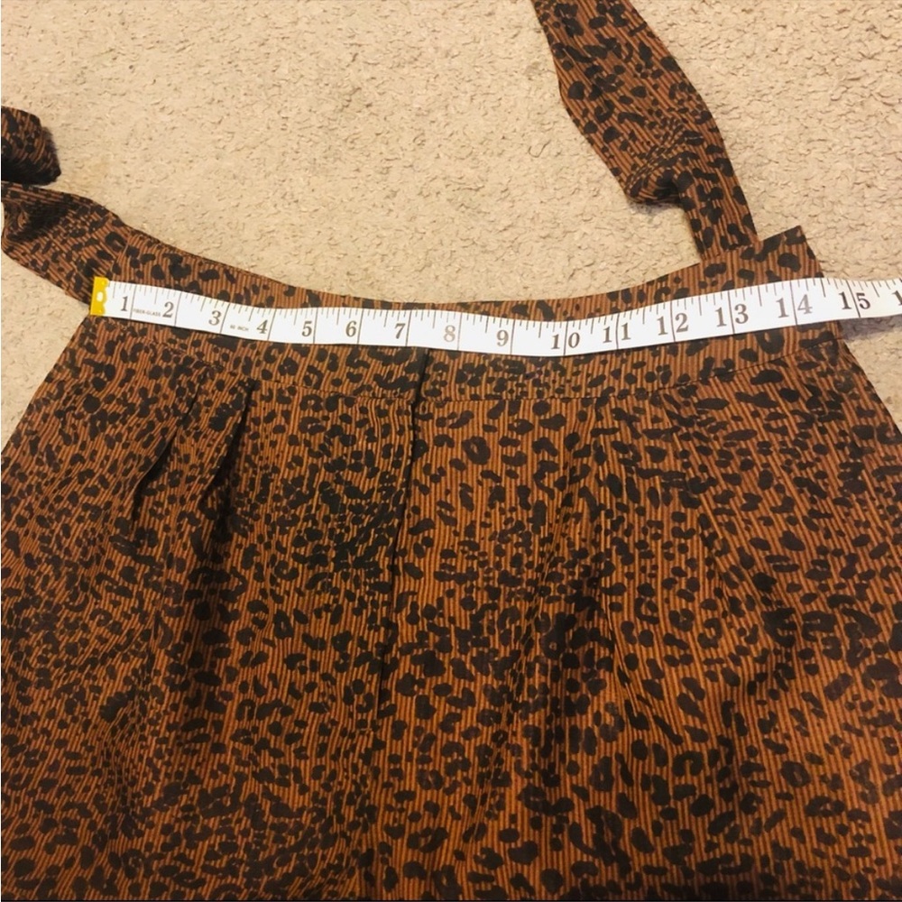 Majorelle Kimberly shorts in leopard - Picture 10 of 10